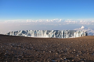 Glaciers_of_Mount_Kilimanjaro_(2)